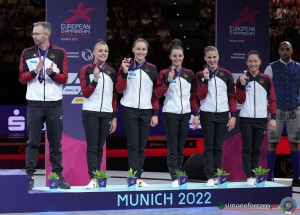 podium team ph simone ferraro sfa08270 copia